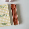 Juego de cubiertos portátiles de paja de trigo con estuche, cuchara tenedor palillos ecológicos. - Naranja