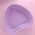 Vue détaillée de la texture et du motif de tissage fin du panier de rangement rose en plastique. - Cœur / 24x22x5cm / Violet