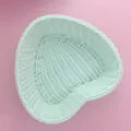 Panier de rangement en plastique tressé vert menthe en forme de cœur vue détaillée. - Cœur / 24x22x6cm / Vert