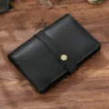 Cuaderno de viaje de cuero genuino negro con cierre de botón a presión para uso diario. - Negro