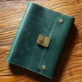 Vintage A5 Leder Notizbuch mit Zahlenschloss, gruenes Geschaefts Tagebuch lose Blaetter. - Liniertes Ersatzmine 96 Blatt / Dunkelgrünes Crazy Horse