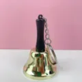 Llavero de campana de metal dorado con mango negro, mini colgante de campana. - Llaveros de cascabel dorado sin letras