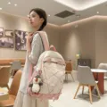 Rosa und weißer Schulrucksack mit großem Fassungsvermögen und süßem Pinguin Anhänger - S / Mit Anhänger / Rosa
