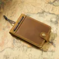 Braunes Leder Taschennotizbuch, Mini vintage tragbares Memobuch mit Riemen und Druckknopf - Braun