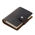 Mini cuaderno de bolsillo de cuero A8, diario portátil marrón oscuro con cierre de botón. - Café Crazy Horse