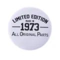 Badge vintage 1973 Limited Edition en fer-blanc pour vêtements et sacs à dos - Style Numéro Vintage 1973 (MXZ112)