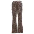 Dettaglio pantaloni a zampa leopardati con lacci laterali eleganti e design a vita bassa. - Taglia S / Kaki