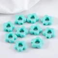 Cuentas de flores de acrílico verde menta para la creación de joyas y accesorios hechos a mano - Paquete de 10 / Verde Lago