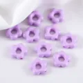 Cuentas espaciadoras de flores de acrílico lavanda para kits de joyería artesanal DIY - Paquete de 10 / Púrpura