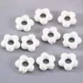 Cuentas espaciadoras de acrílico blanco mate con forma de flor de cinco pétalos para DIY - Paquete de 10 / Blanco