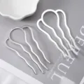 Zwei Stück klassische silberne U-förmige Haarnadeln im Wellendesign für das Hanfu - 87x49mm (5 Stück/Packung) / Silber