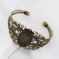 Antike Bronze Spitzenblumen-Armreifbasis mit ovaler Cabochon-Schale für DIY-Schmuck - 1 Stück / 17x24mm / Bronze