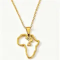 Collana con ciondolo mappa dell'Africa in acciaio inossidabile dorato Nefertiti - Gioielli con mappa dell'Africa e ritratto