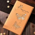 Tarjeta de felicitación de papel kraft azul con elegantes mariposas caladas - Mariposa Azul (S316)