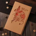 Elegante tarjeta de papel kraft con mariposa cortada con láser y diseño floral decorativo - Mariposa Roja (S316)