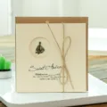 Tarjeta de felicitación vintage DIY con dije de velero y cuerda de yute - Estilo Velero / Con sobre