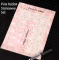 Set de papelería floral rosa con lindas ilustraciones de conejos y sobres - Estilo Conejo Rosa (x001#01) / 6 Hojas Y 3 Sobres / Rosa