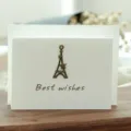 Elegante tarjeta de felicitación retro con colgante Torre Eiffel y sobre blanco - Estilo Torre Eiffel (305#)