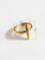 Edelstahl geometrischer Kreuzring trendiger Goldschmuck modisches Detailbild Produkt - Gehämmerte Kreuzringe