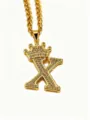 Goldener Kronen-Buchstabe X Anhänger Halskette Detailansicht mit funkelnden Zirkonia. - Buchstabe X
