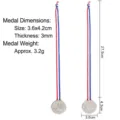 Detaillierte Maße der silbernen Siegermedaille aus Kunststoff mit rot-blauem Band - Standard Pentagramm Stil / Band ca. 75cm / Silber