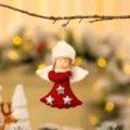 Pluche kerstengel ornament met rode sterrenjurk en witte vleugels voor in de boom - Rood-Groene Engel Hanger (Rood)