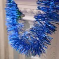 Prächtige blaue metallische Weihnachts-Girlande für Baum- und Hauskamindekoration - Blau