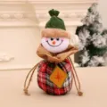Festliche Weihnachts-Schneemann-Geschenktüte mit rotem Karomuster und Sackleinen-Details - Apfelbeutel mit Karomuster (Schneemann)