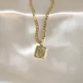 Goldfarbene Edelstahl Initialen M Anhänger Halskette, elegante Modeschmuck Geschenk. - Buchstabe M / Gold