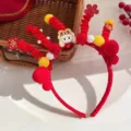 Festliches rotes Löwentanz-Stirnband für Mädchen mit Plüschpompons und Fu-Charakteren - Einheitsgröße / Doppeltes Glück Hasenkopf Haarreif [Leuchtend]