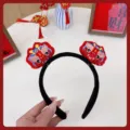 Traditioneller roter chinesischer Neujahrs-Löwentanz-Plüschhaarreif für Kinder - Einheitsgröße / Bestickter Zweiköpfiger Drachenstil / Schwarz