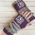 Damen Winter Strick fingerlose Handschuhe lila grau Patchwork Hund Mama Muster Armwärmer - Lila mit Buchstaben