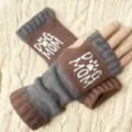 Modische warme Strick-Fingerlose Handschuhe mit Hundemama Print, gemütliche Winterfäustlinge. - Buchstabe Khaki