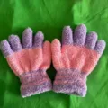 Guantes de invierno de felpa coral detalle, diseño de punos a rayas rosa y morado suaves. - Talla única / Rosa Púrpura