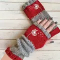 Strick-Fingerlose Handschuhe mit rot-grauen Streifen und weißem Pusteblumen-Druck für Damen. - Löwenzahn Rot