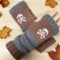 Herbst Winter Strick fingerlose Handschuhe für Erwachsene, braun grau Block mit coolem Totenkopf Print. - Totenkopf Khaki