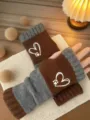 Gemütliche Strick-Fingerlose Handschuhe mit Herz Pfoten Design, warme Winter Stulpen für Damen. - Herz Kaffee