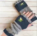 Gestreickte fingerlose Handschuhe fuer Damen Winter warme Stulpen mit Vogel Stickerei. - Vogel Cyan