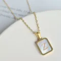 Modische quadratische Muschel Buchstaben Z Anhänger Halskette aus Edelstahl Gold - Buchstabe Z