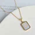 Goldener Titanstahl Quadratischer Buchstabe R Halskette Muschel Anhänger Mode Schmuck - Buchstabe R
