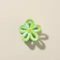 Graziosa pinza per capelli a forma di fiore verde lime da 2,5 cm con finitura perlata lucida - Verde Erba Perlato