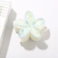 Elegante pinza para el pelo de plumeria crema con estampado floral azul para vacaciones - A Granel (Sin Embalaje) / Floral Azul Claro