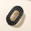 Stilvolle ovale schwarze Haarspange mit weißen Punkten und goldfarbenem Metallmechanismus - Ovaler Clip / Lose (Ohne Verpackung) / Schwarz Mit Weißen Punkten