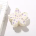 Elegante pinza para el pelo con flor crema y un dulce estampado de uvas moradas - A Granel (Sin Embalaje) / Estampado de Uva Blanco Crema