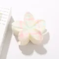 Pinza para el pelo con forma de flor crema y estampado de cuadros rosas y lazos - A Granel (Sin Embalaje) / Estilo de Lazo de Cuadros Rosa y Azul