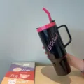 1300ml schwarz-rosa isolierter Strohhalmbecher mit ergonomischem Griff für Sport und Fitness - 1300ML / Schwarz