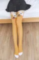 Calze lunghe sopra il ginocchio da donna con simpatico cane cartone animato stile giapponese - Taglia unica / Giallo ocra