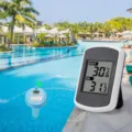 Thermomètre de piscine flottant numérique sans fil solaire thermomètre à eau de bain spa - Blanc