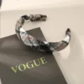 Diadema ancha acolchada de estilo vintage con un diseño clásico de cuadros negros - Estilo E (Patrón de Cuadros) / Negro Blanco y Marrón Mezclado