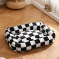 Letto per animali in peluche a scacchi nero e bianco, tappetino da sonno caldo e morbido per gatti. - Quadri bianchi e neri